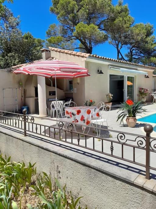 Ménerbes Villa Le Bosquet En Luberon. מראה חיצוני תמונה
